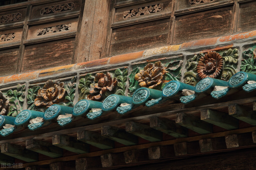赞美教师的诗句和名言（古代赞美老师的诗句欣赏）