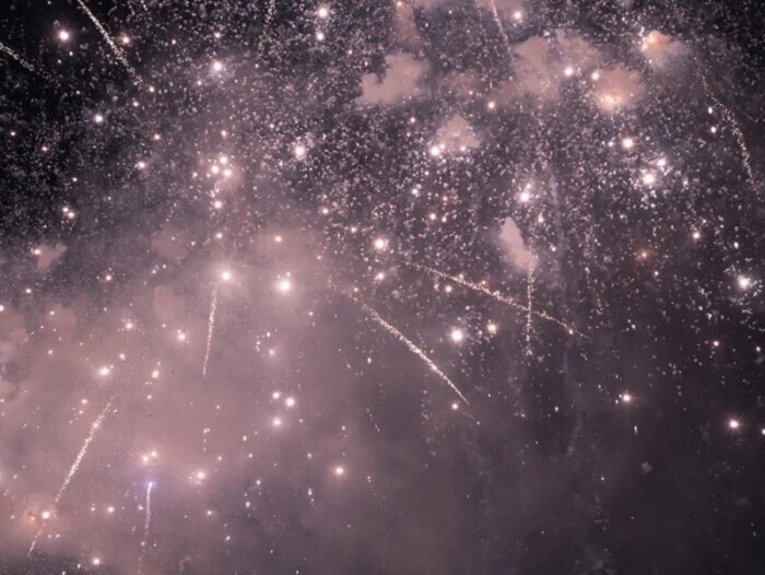 描写夜空的句子唯美（夜晚的星空写一段话）