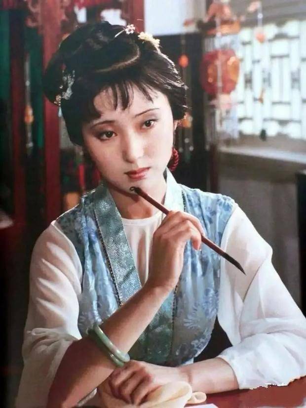 红楼梦诗词赏析大全（红楼梦人生哲理句子）