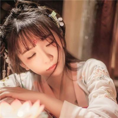 诗情画意的句子（有内涵诗意唯美的说说）