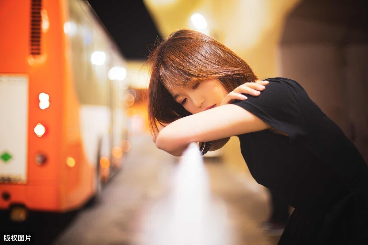 现实又很扎心的句子（2021年最走心的经典句子）
