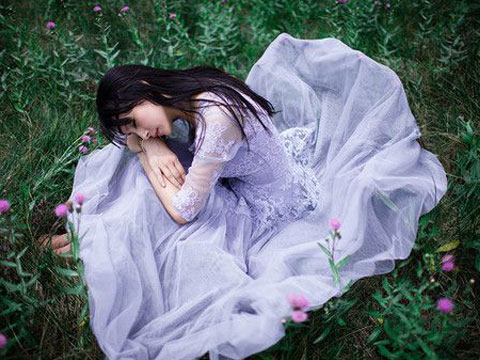 想念一个人的句子短句英文（思念某某的英文爱情说说）