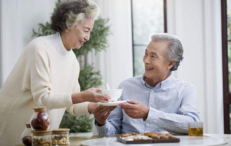 夫妻互相理解包容句子（摘抄夫妻间最平凡感人的话）