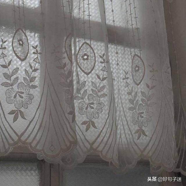 形容很想念一个人的句子（感动人的爱情语录）