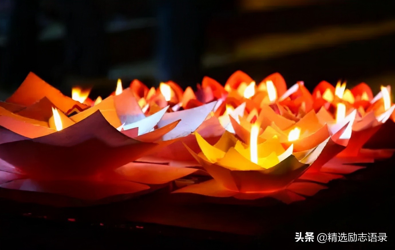 悼念刚离去的亲人句子（一路走好天堂安息短句）