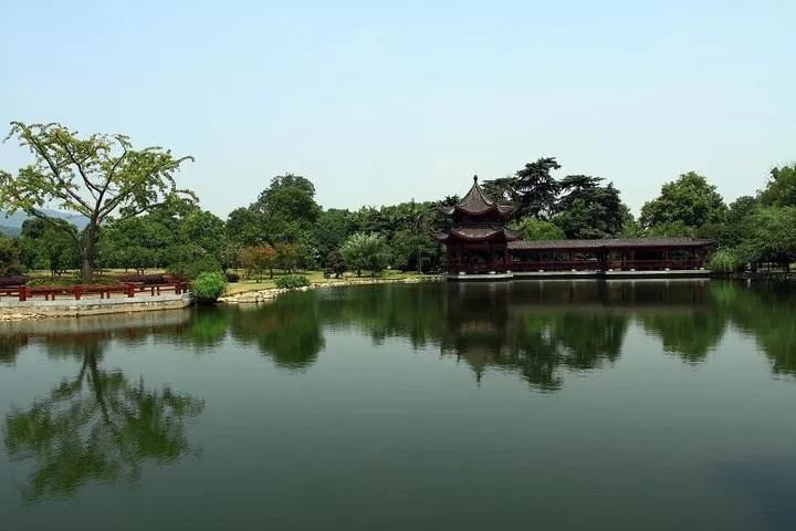 形容年轻人拼搏古诗（拼搏奋斗的9首名诗）