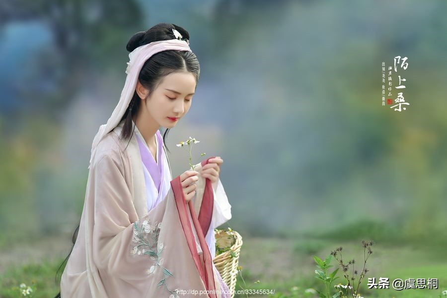 罗敷女陌上桑翻译（全诗翻译赏析）