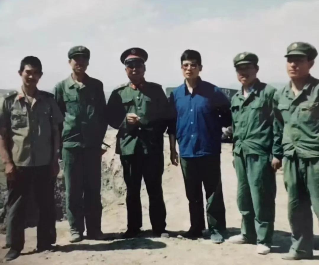 赞美军人的最佳句子（当兵祝福语前程似锦）