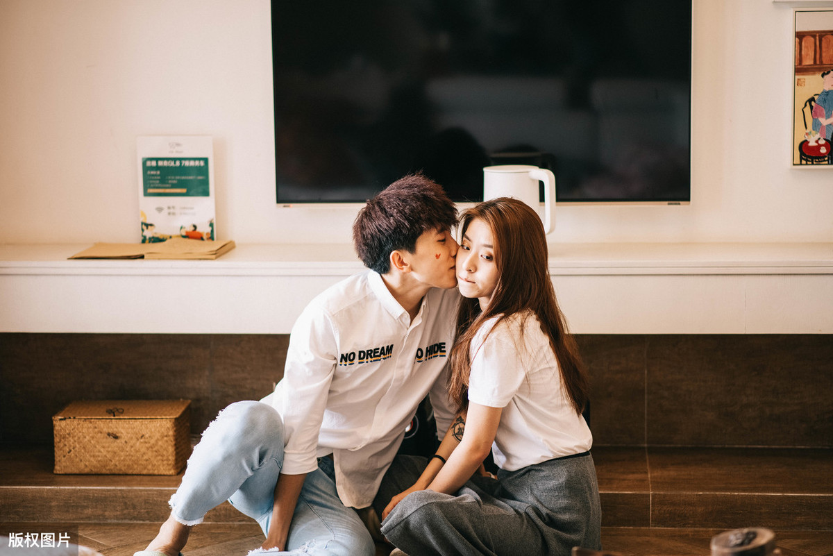 对女朋友说的浪漫短句（分享这27条浪漫唯美情话）