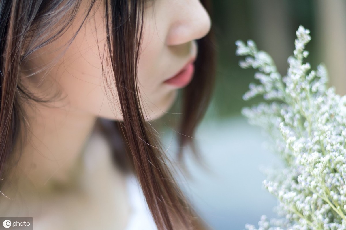 形容男人有魅力的句子（赞美男人的经典励志语录）