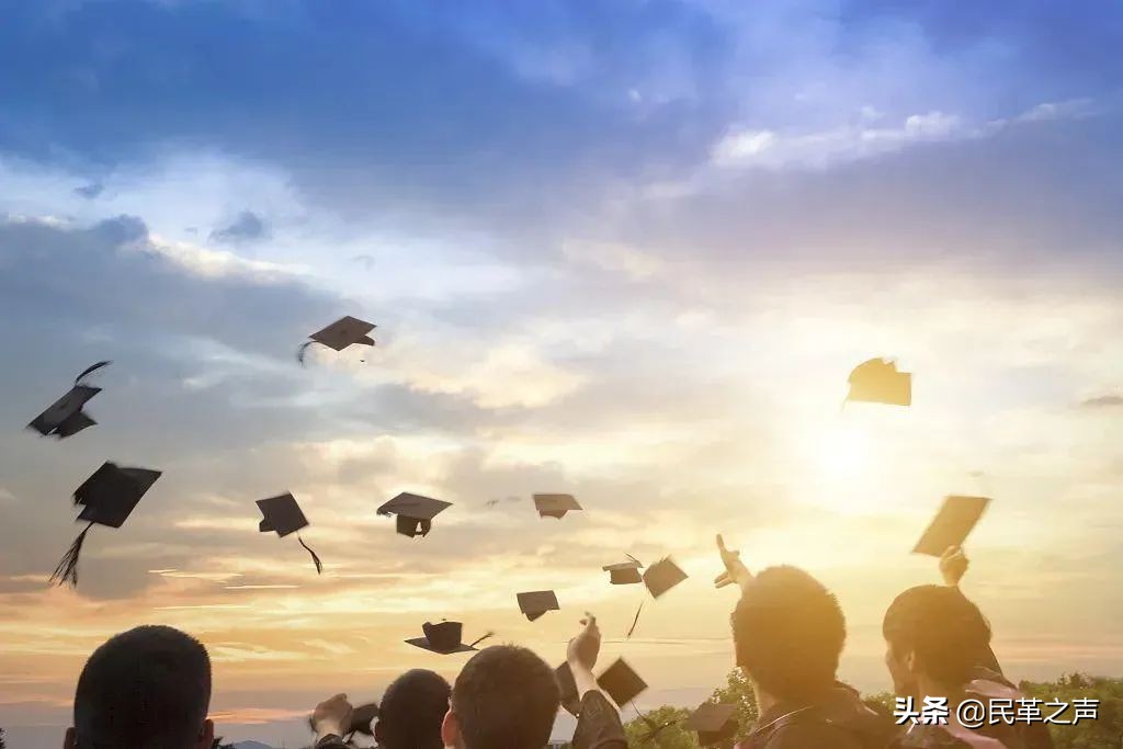 毕业典礼感言优美致辞（初中毕业致辞大气简短）