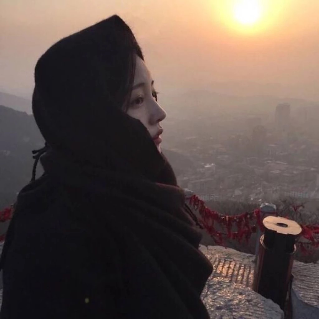 张爱玲最深情的一句话（超级现实的爱情语录）