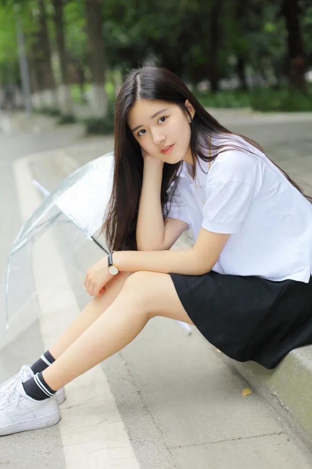 关于青春的诗歌现代诗（青春与梦想的现代诗）