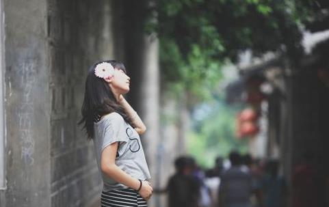 表达我在等你的句子带图片（静静等待的唯美句子）