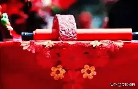 描写辞旧迎新的诗句（辞旧迎新的励志句子）