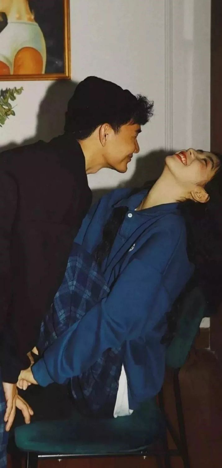 关于爱你的句子唯美（特别深爱一个人的句子）
