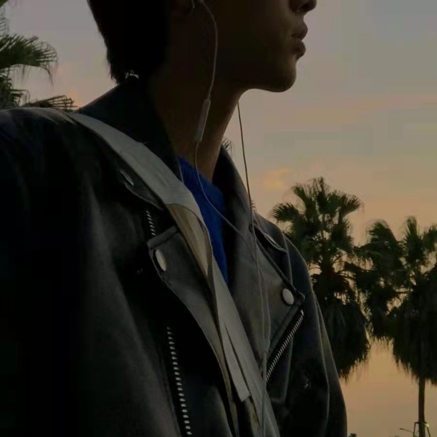 表达放不下某人的短句（爱而不得的句子）
