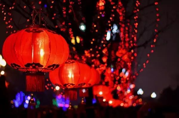 元宵节的诗词佳句（关于元宵节的名句佳篇）