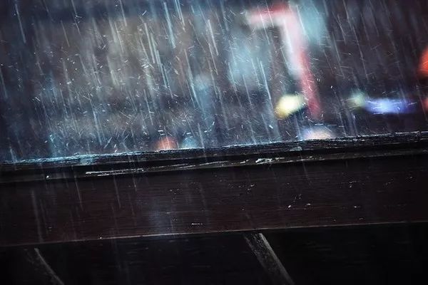 听听那冷雨余光中原文（余光中经典的长篇散文）