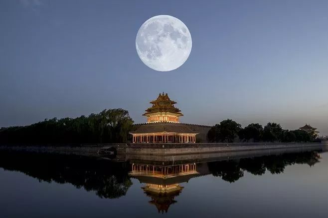 望月思乡的古诗名句（望月思乡的古诗词大全）