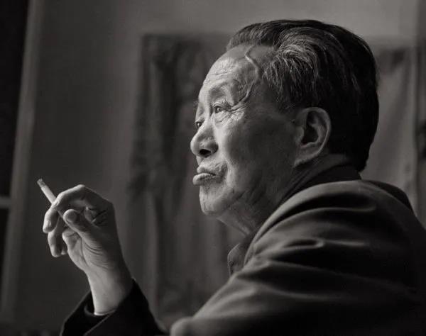 艾青的诗集有哪些（艾青的诗歌大全简短）