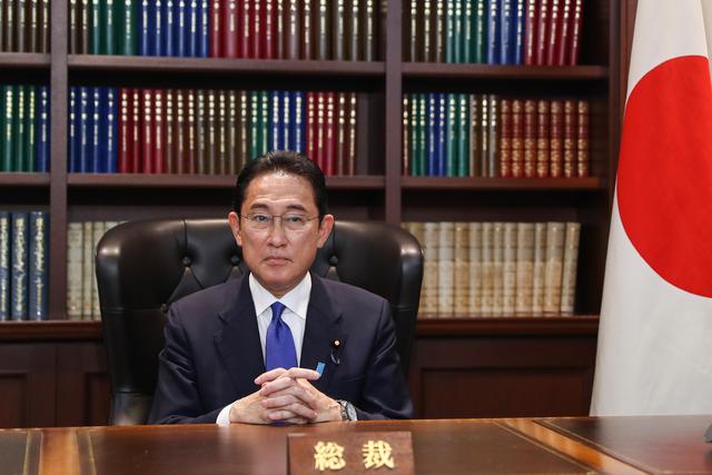 岸田文雄当选日本第100任首相（他上台后的施政重点是啥）