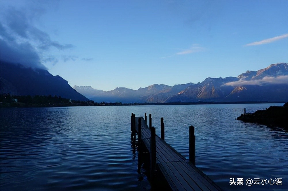 晚春江晴寄友人表达了什么（晚春江晴寄友人注释和翻译）