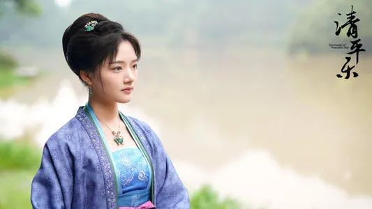 形容女性的诗句优雅知性（赞美女人气质涵养的古诗）