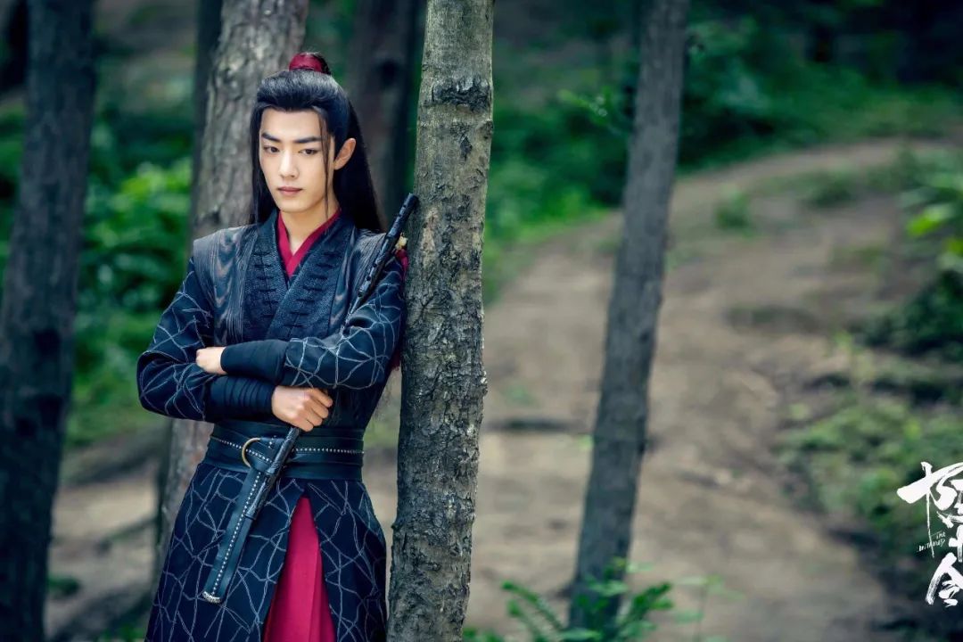 赞美男人的句子带幽默（幽默夸男人的俏皮话及唯美诗句）