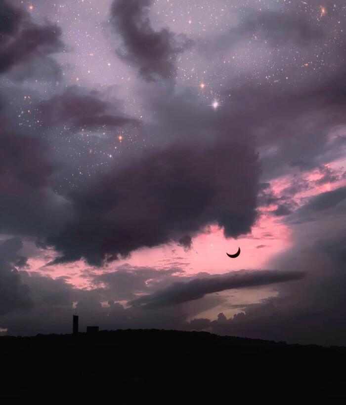 描写夜空的句子唯美（夜晚的星空写一段话）