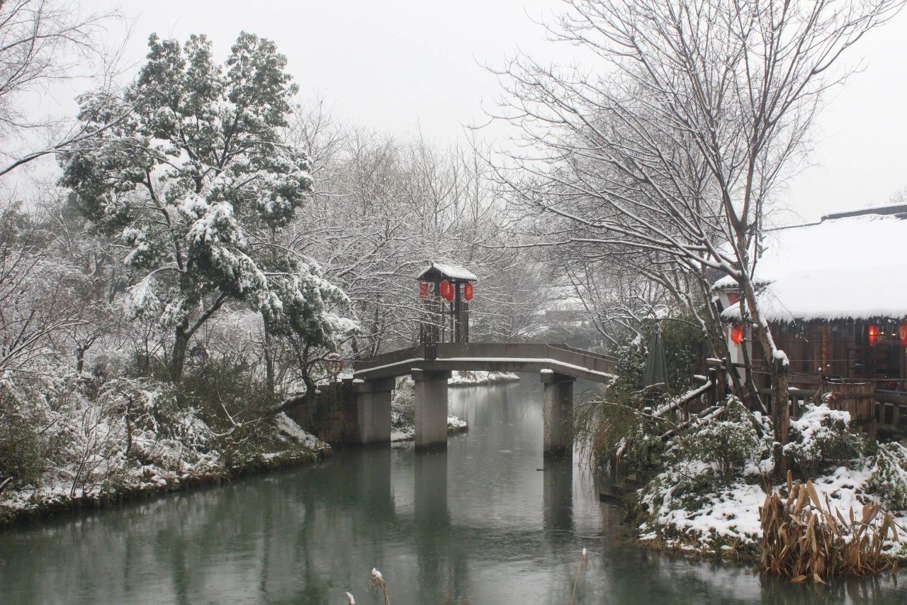雪诗句古诗大全（描写雪的诗词名句 ）