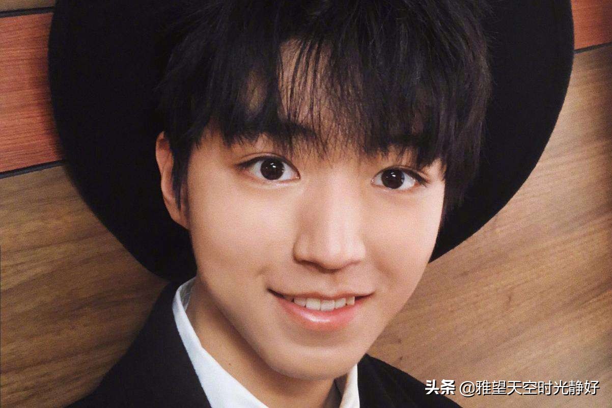 形容男生笑容温暖阳光的句子（笑容温暖整个冬季的唯美语录）