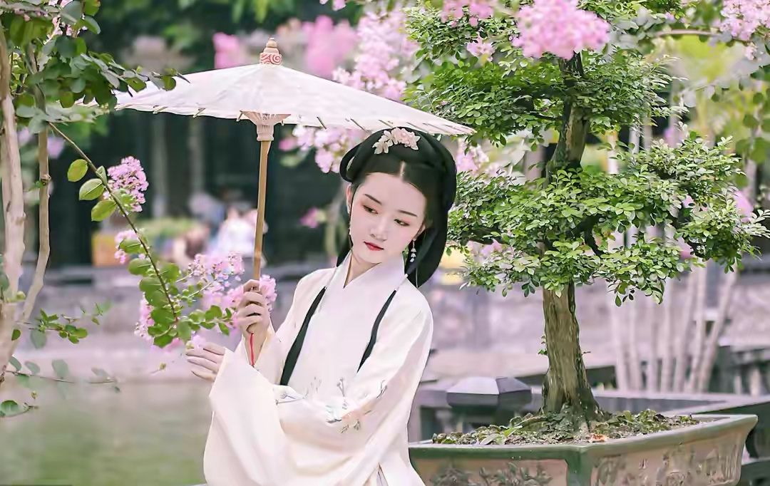 纳兰性德采桑子（纳兰性德写采桑子的背景）