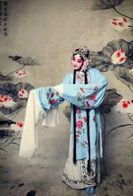 人生只如初见的唯美诗句（爱若只如初见的9首古诗）