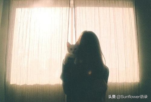 深夜的句子说说心情（适合夜晚的句子唯美的）