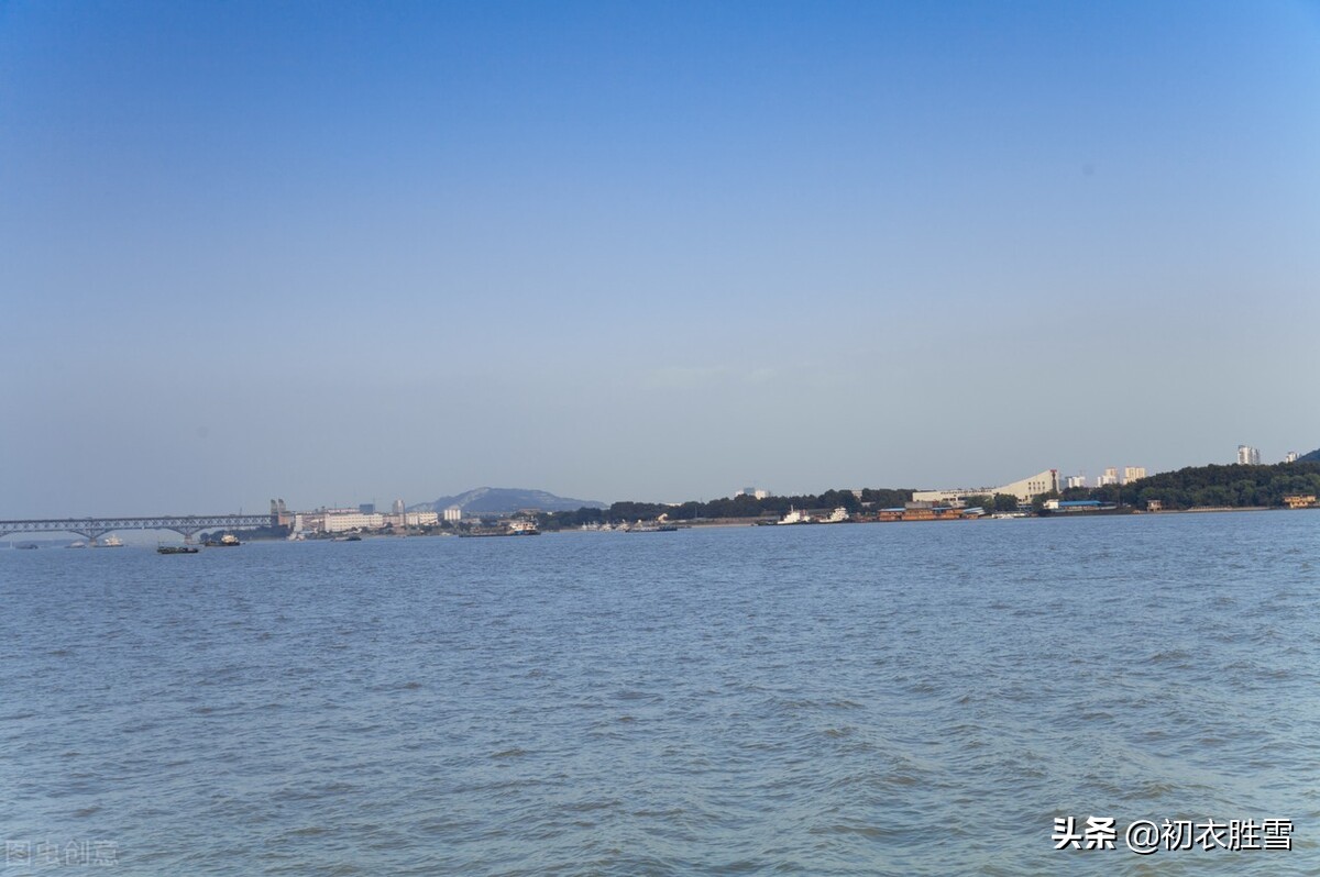 关于母亲河的诗歌（抒发对母亲河赞美之情的小诗）