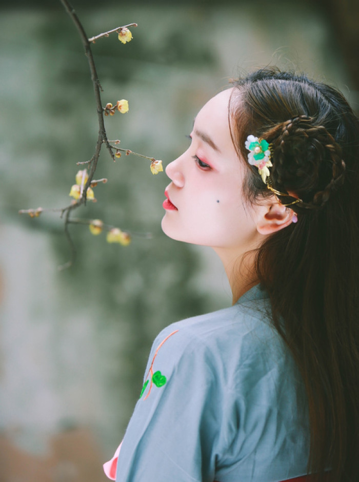 对往事美好回忆的诗句（形容往事不可追忆的句子）