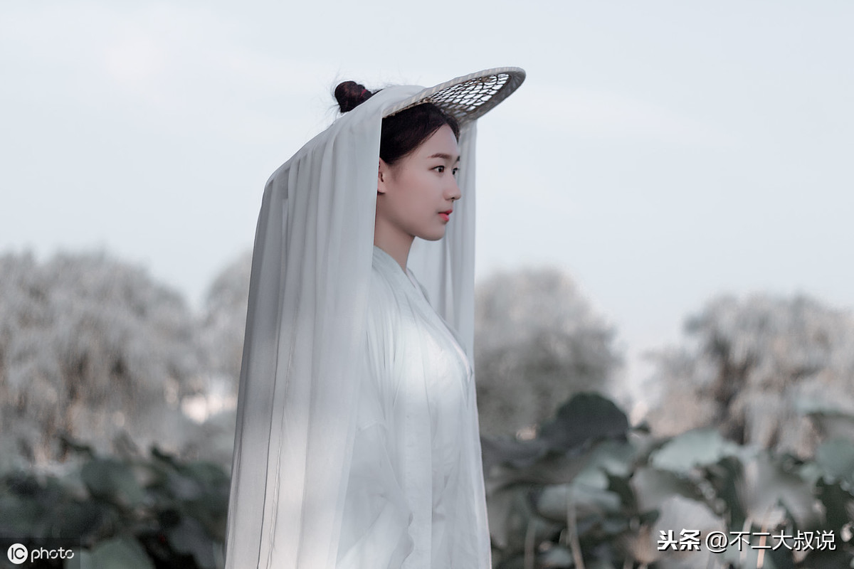 古言小说里最虐心的句子（最值摘抄的60条虐心美句）
