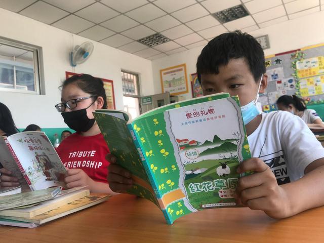 小学班主任期末总结怎么写好（深入人心的一位老师的期末发言）