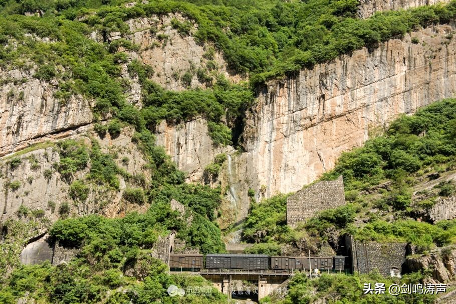 蜀道难的主旨句是什么（蜀道难全文鉴赏）