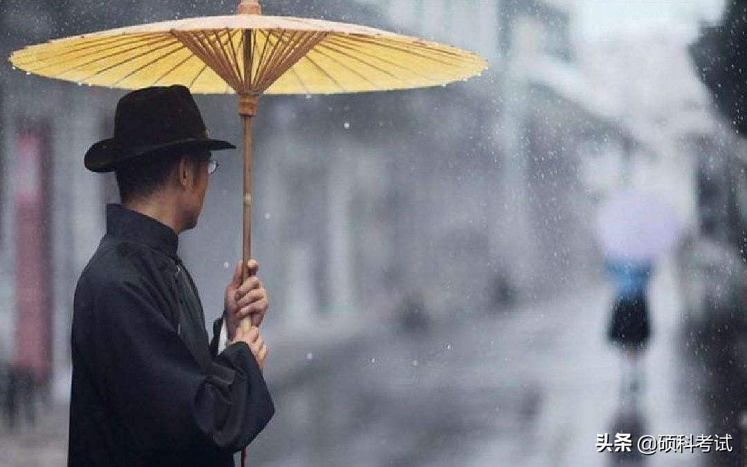 情诗短句最美现代（爱情的句子唯美诗歌）
