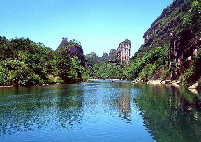 武夷山游记作文（难忘的武夷山之旅）