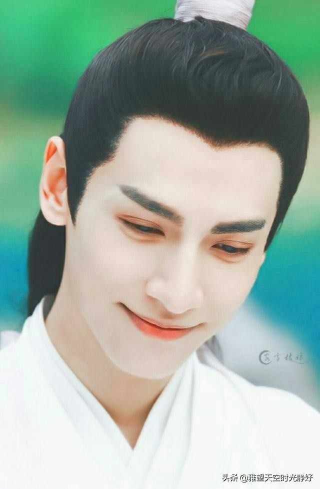 形容男生笑容温暖阳光的句子（笑容温暖整个冬季的唯美语录）