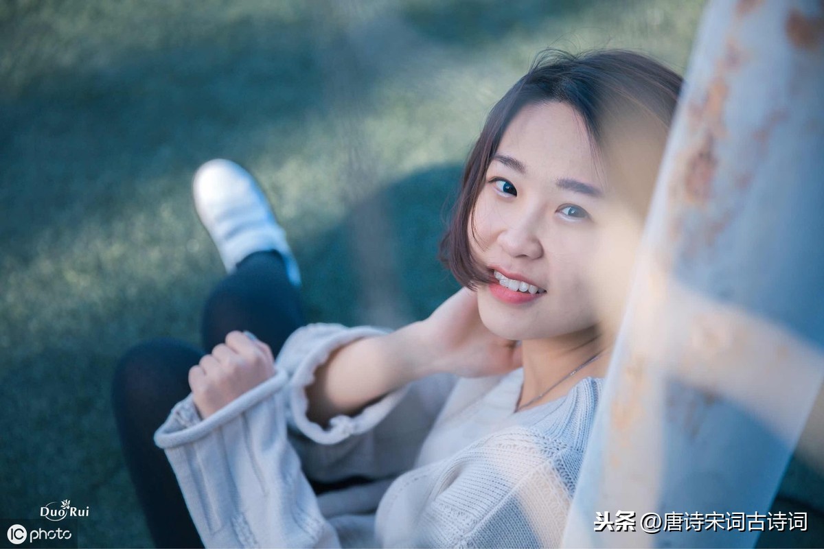 关于青春的诗句名言（青春励志的唯美诗句）