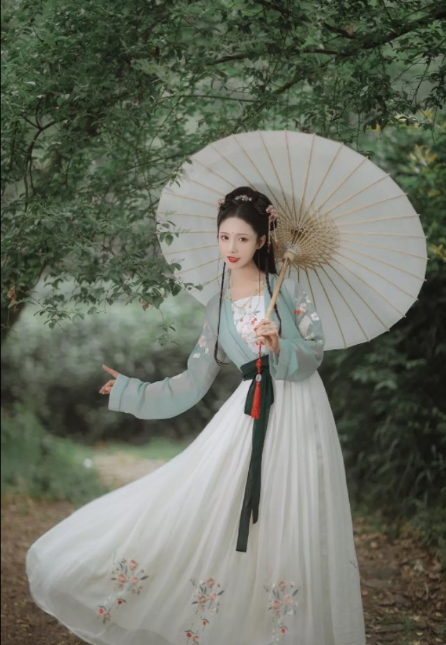 浪淘沙的全部古诗大全（14首浪淘沙古诗词）
