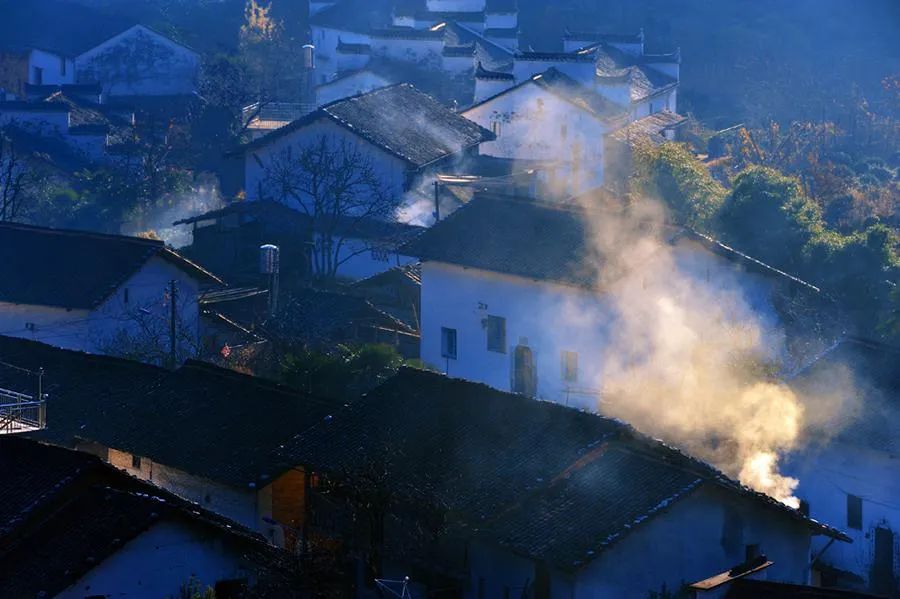 想家的诗句和经典语录（一个人在外想家的诗句）