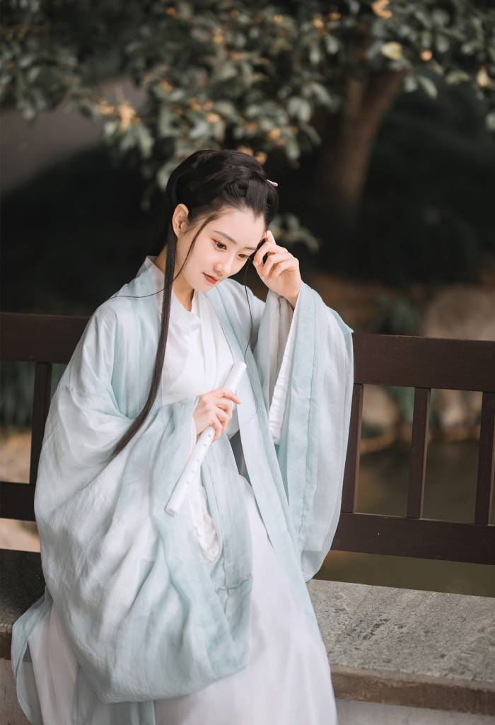 对往事美好回忆的诗句（形容往事不可追忆的句子）