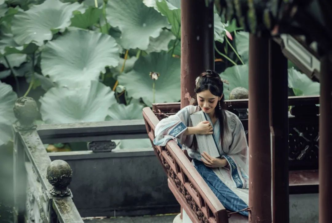 春天的诗句唯美简短（赞美春天的优美短句）