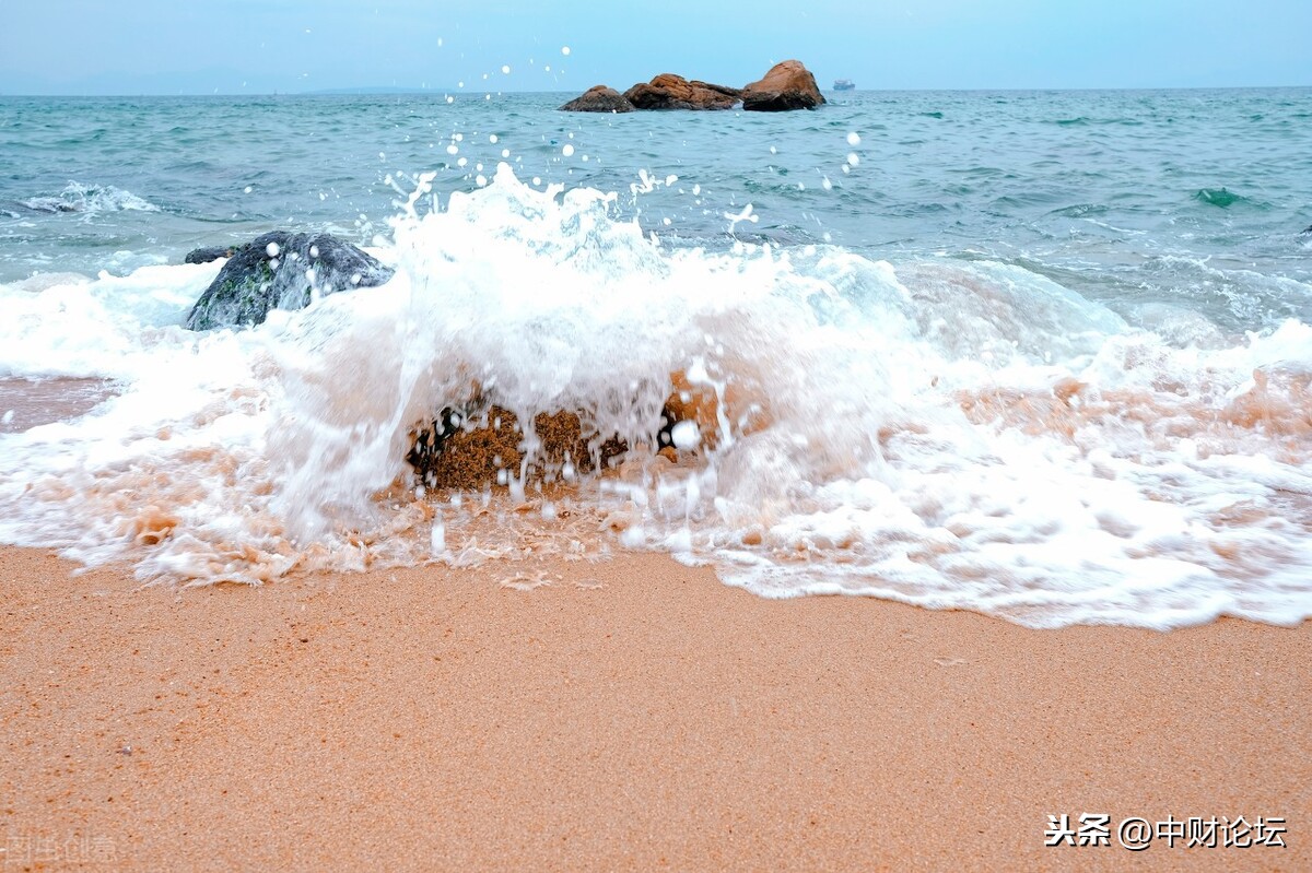 关于海风的唯美短句（赞美海浪海风的美句）