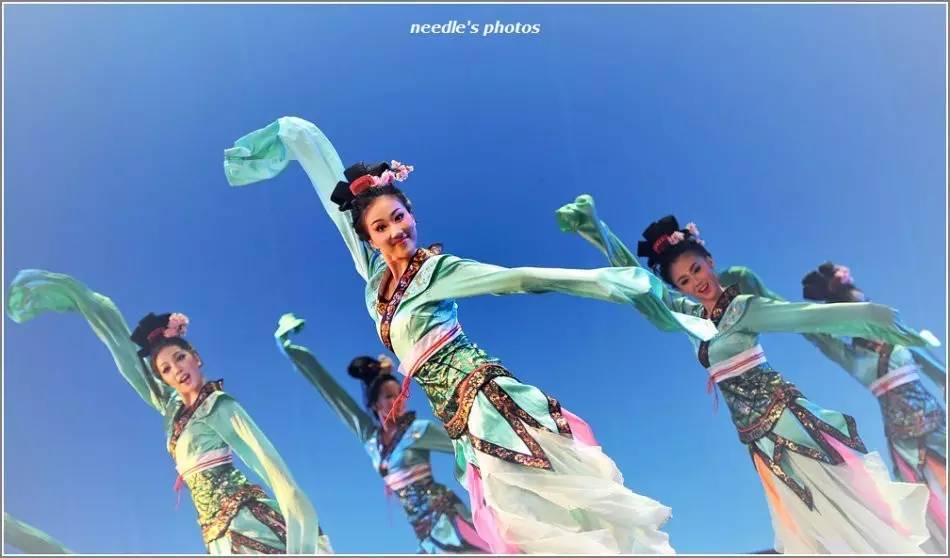形容跳舞好看的句子（表达跳舞开心的句子）